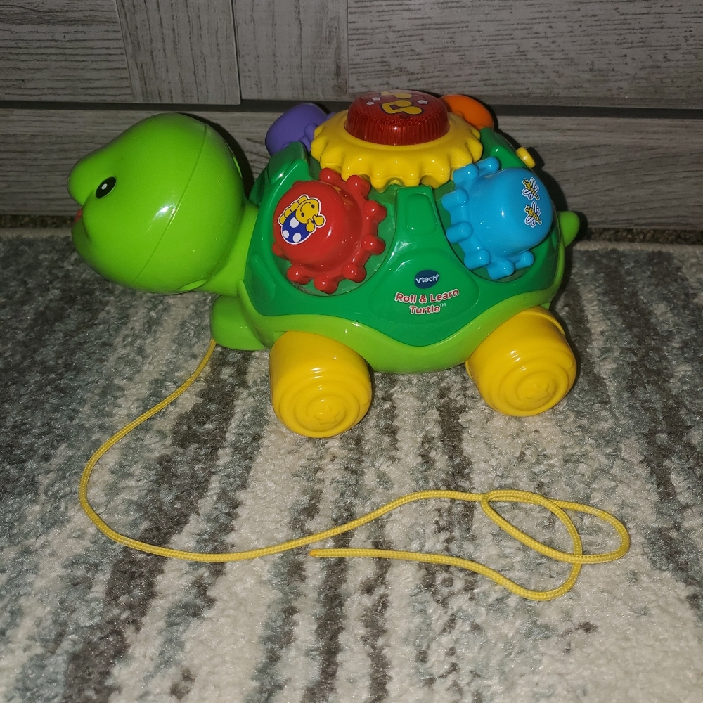 Vtech Roll & Learn pull turtle